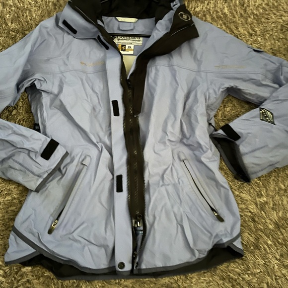 Columbia Titanium Light Blue Jacket with Black Trim - Picture 8 of 9
